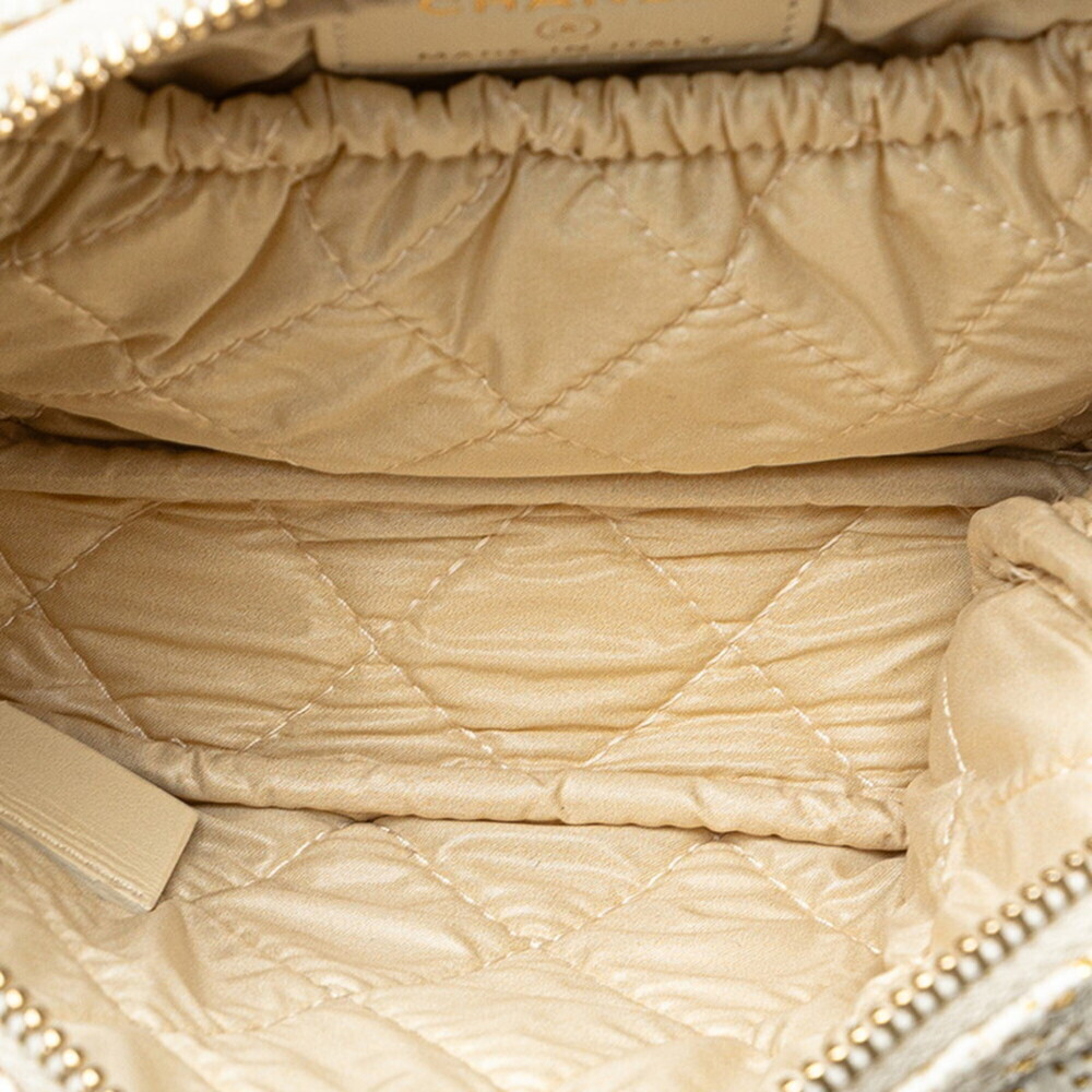 CHANEL White Deauville Pouch - Picture 6 of 10